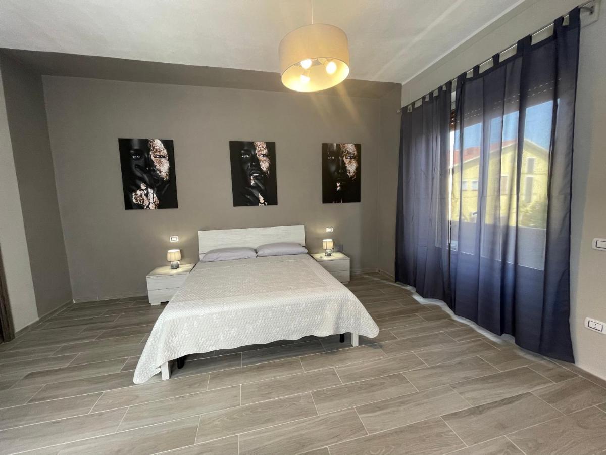 Appartamento Elegante Carbonia Zewnętrze zdjęcie